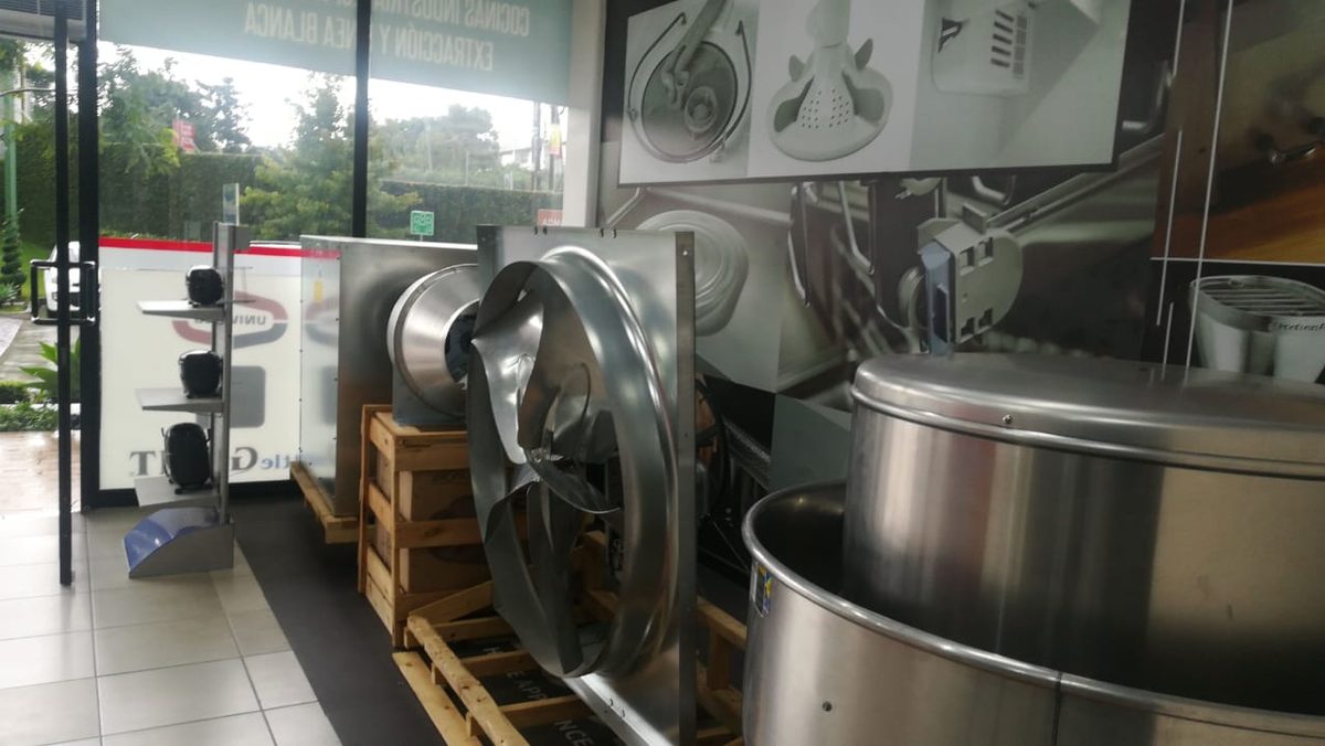 Ventiladores centrífugos y equipo de extracción
